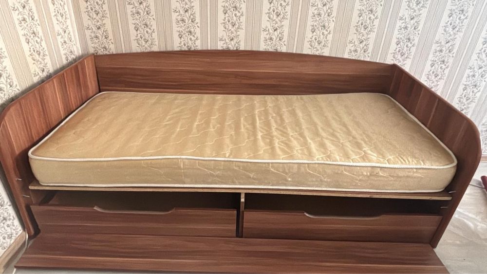 Продам кровать односпальная