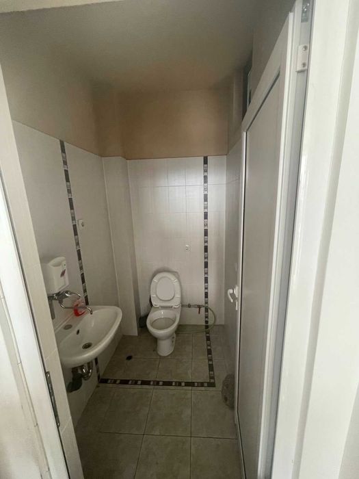 Дава се под наем Магазин в Пловдив, Южен - 23 кв.м за 306 € - Снимка #4