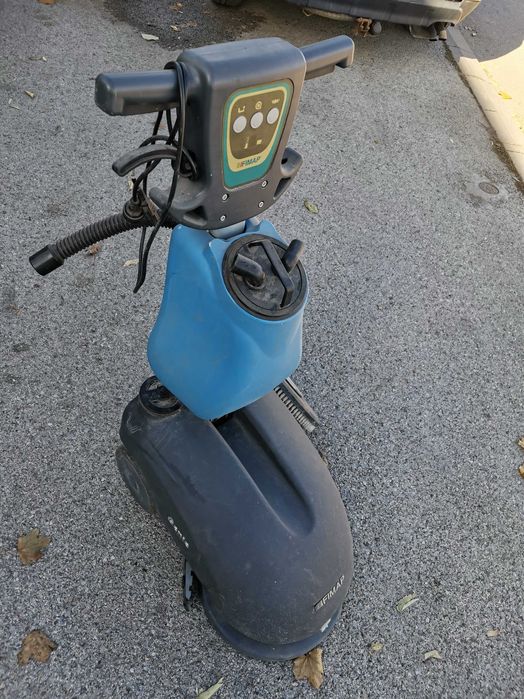 Подопочистващи машини