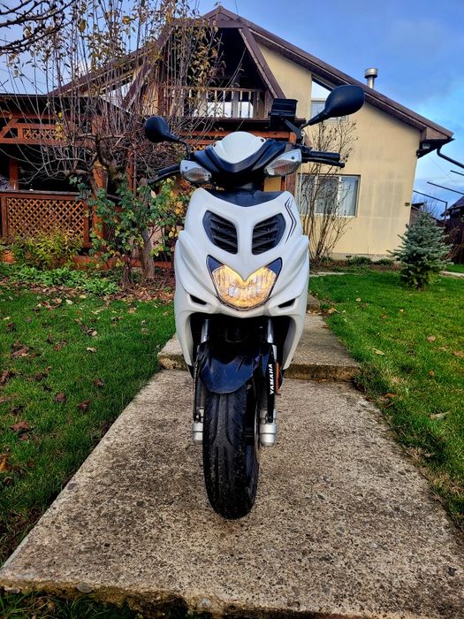 Vând scuter yamaha Aerox 50 cc an 2017