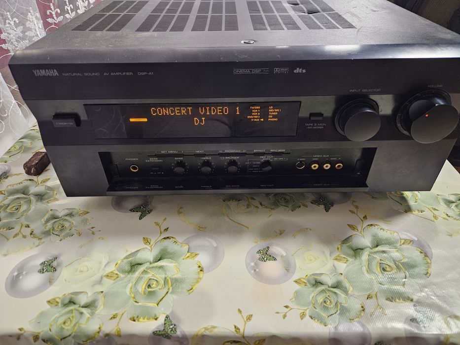 Ямаха тежи около 25 кг.