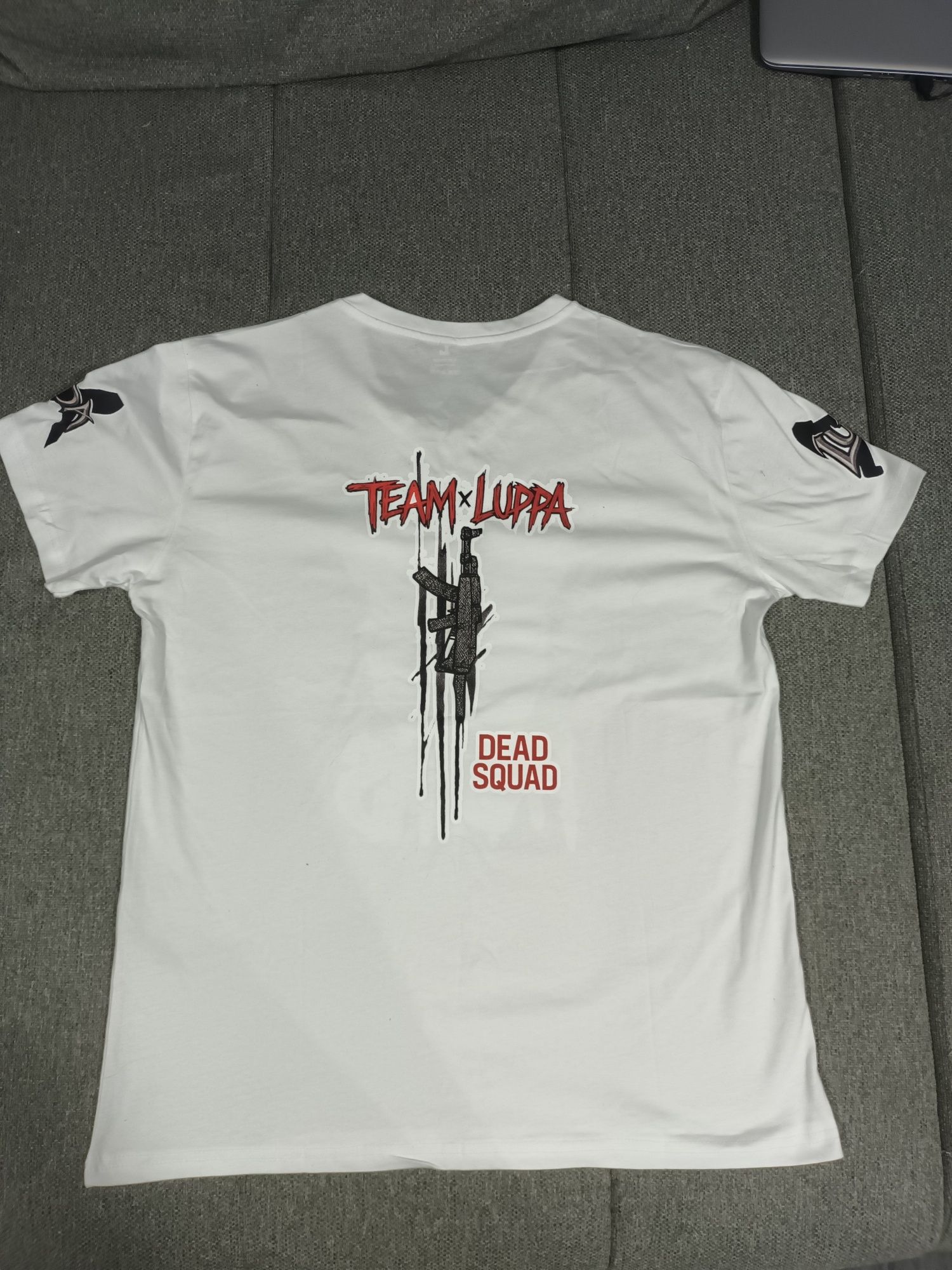 Тениска Luda - размер L