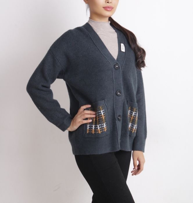 Кардиган женский, трикотажный, с пуговицами и карманами