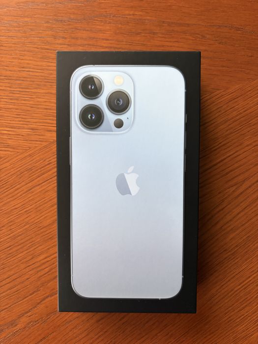 iPhone 13 Pro sierra blue