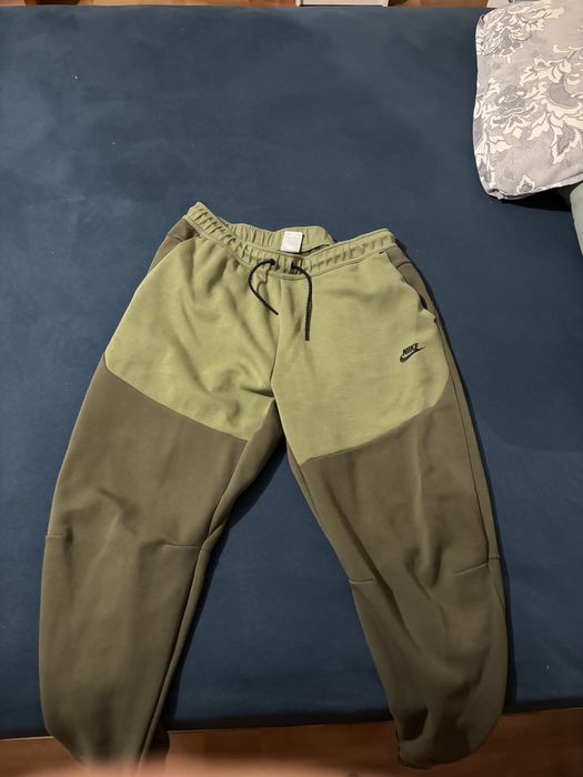Pantaloni nike tech fleece