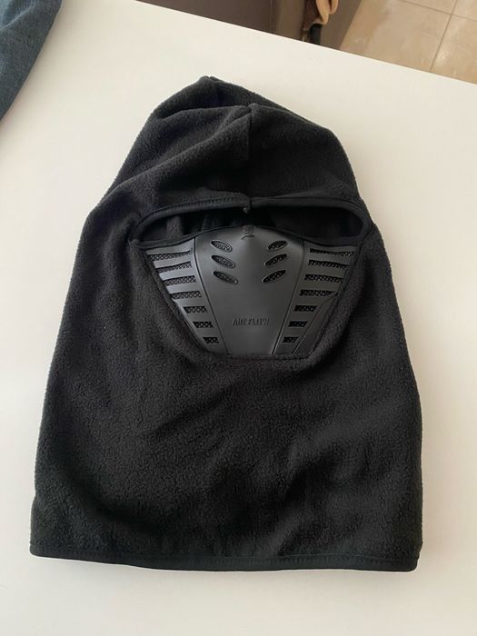 Маска за тичане , походи , катерене