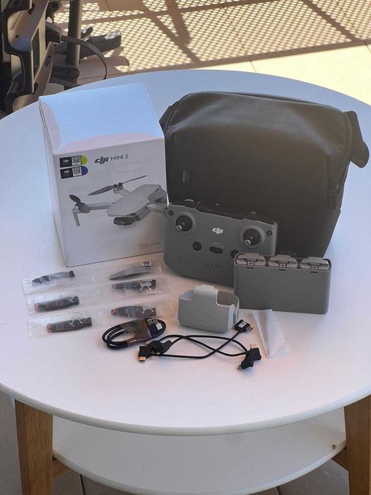 Drona DJI Mini 2 4K Fly More Combo