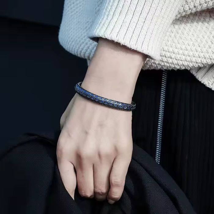 brățară de argint 925 cu model de piton, cu zirconiu albastru.