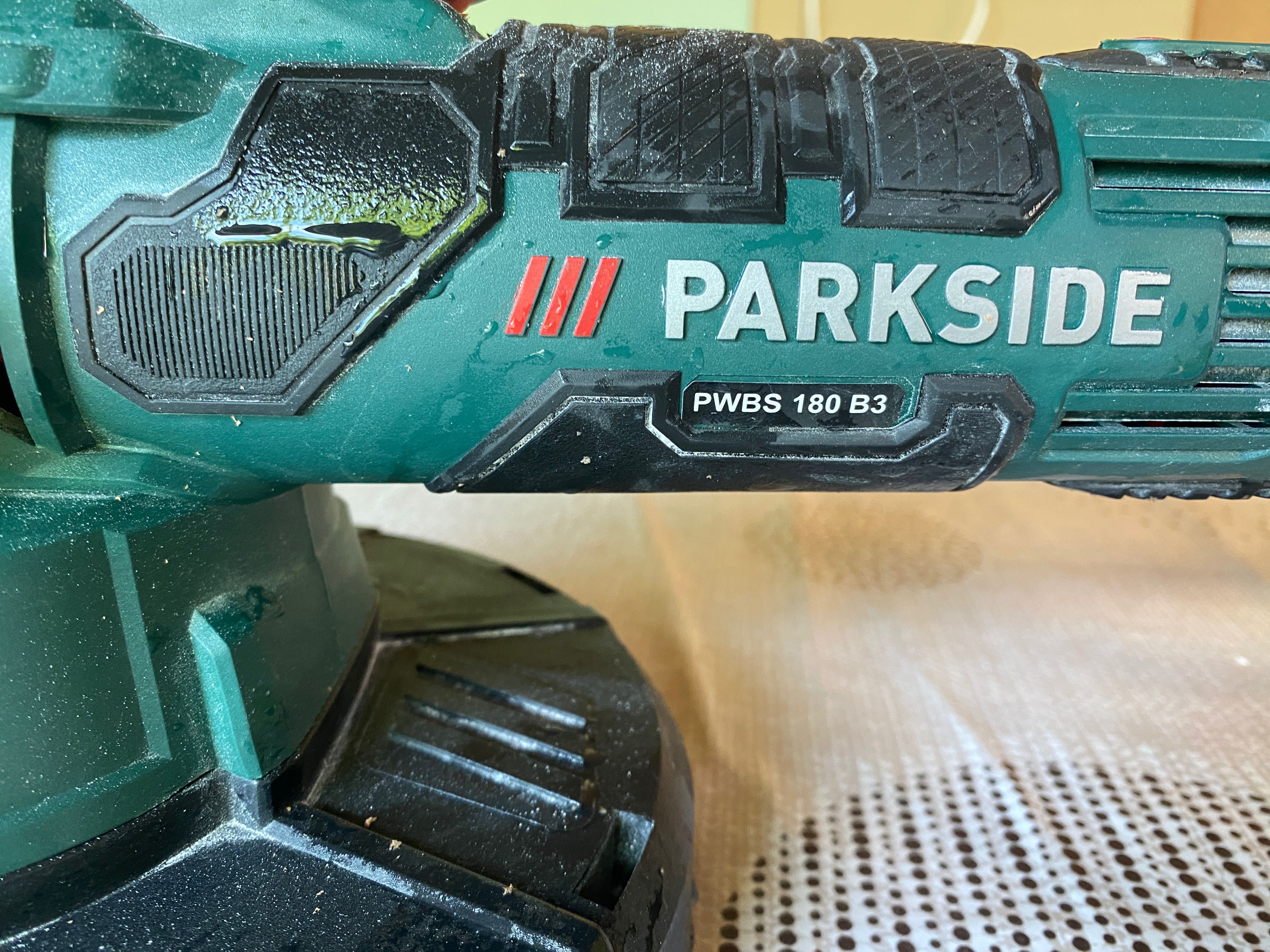 Шлайф машина за стени и подове Parkside PWBS 180 B3