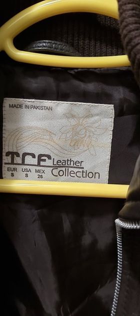 Beneton-дамско пухено яке № 38