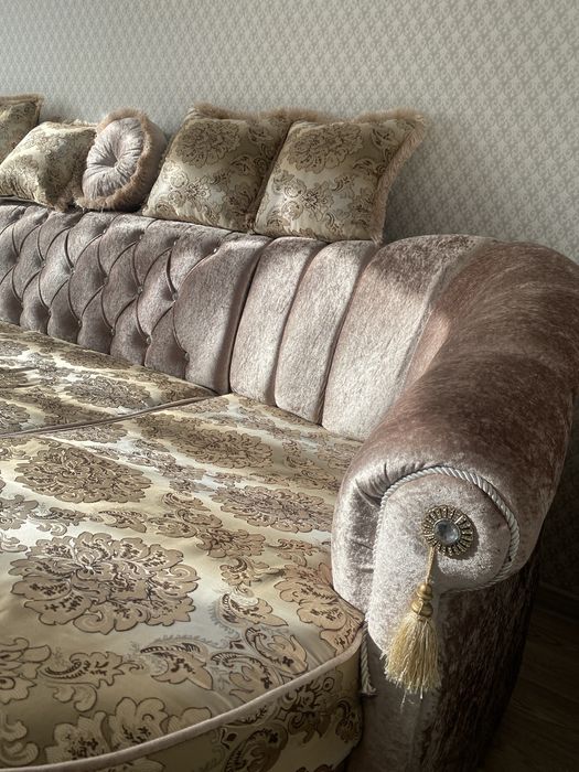 диван в гостинную