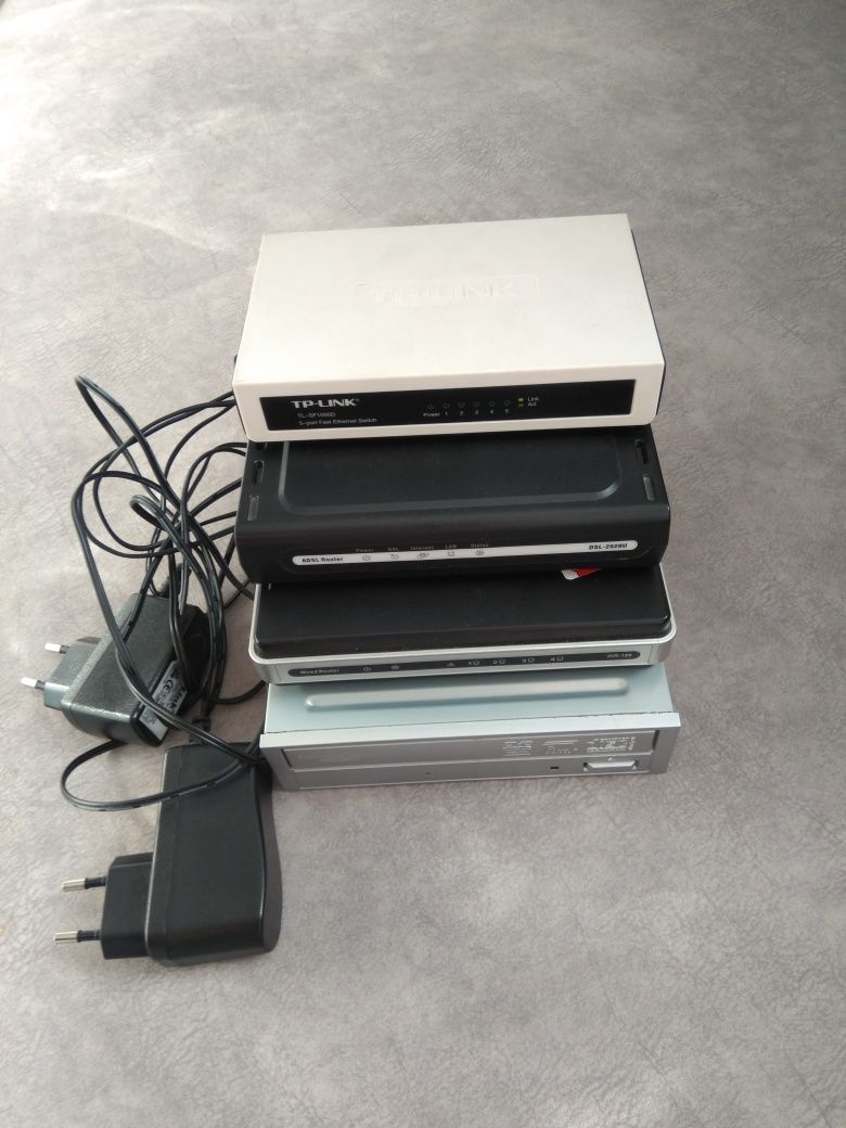 Роутер  D link ADSL-2520U,D link wired