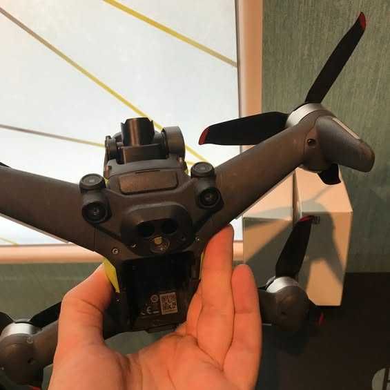 Продава се DJI FPV + аксесоари