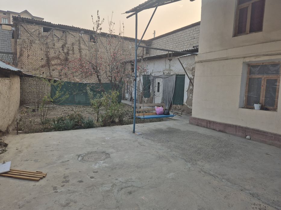 Chuqursoyda xovli srochna 250 y.e