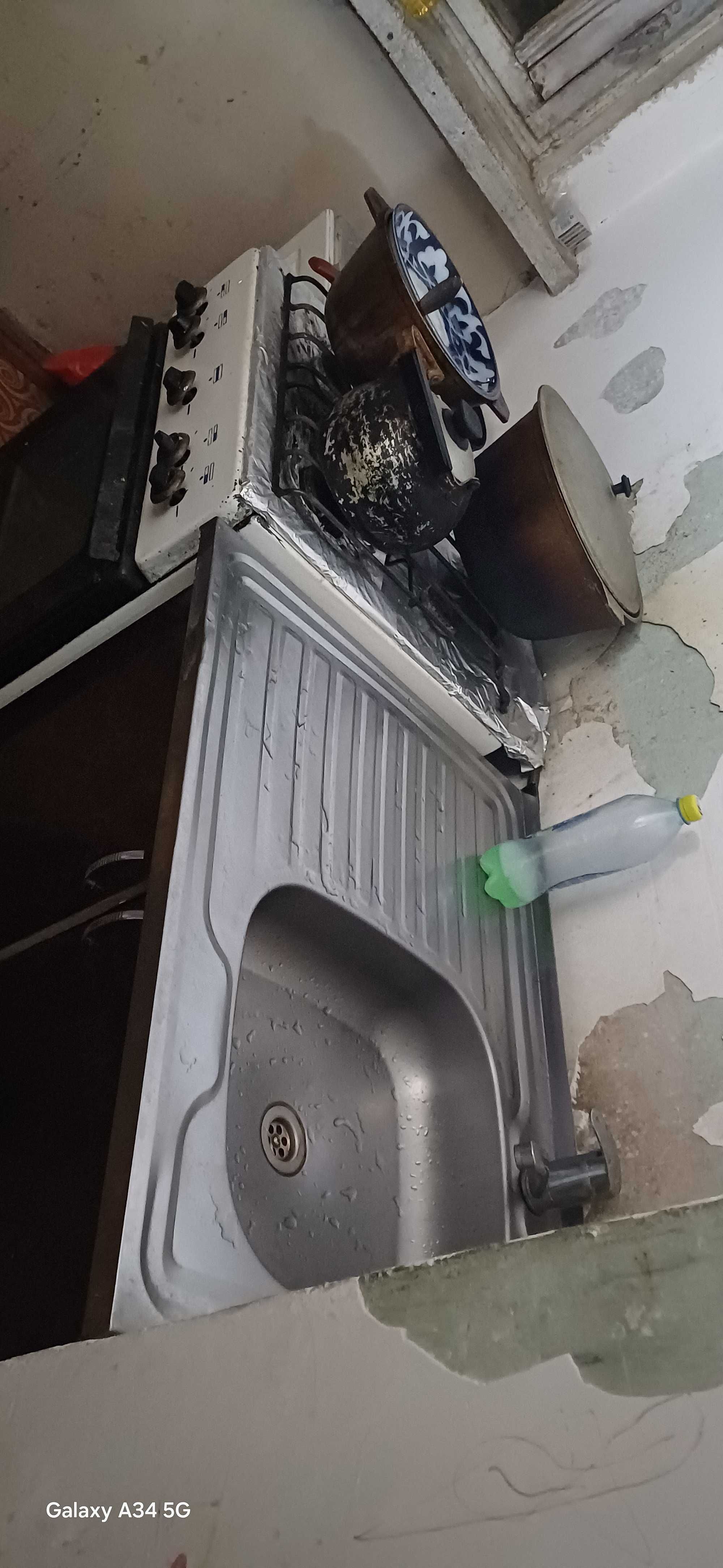 Ijaraga kvartira studentlarga, bir xona ikki xona qilingan