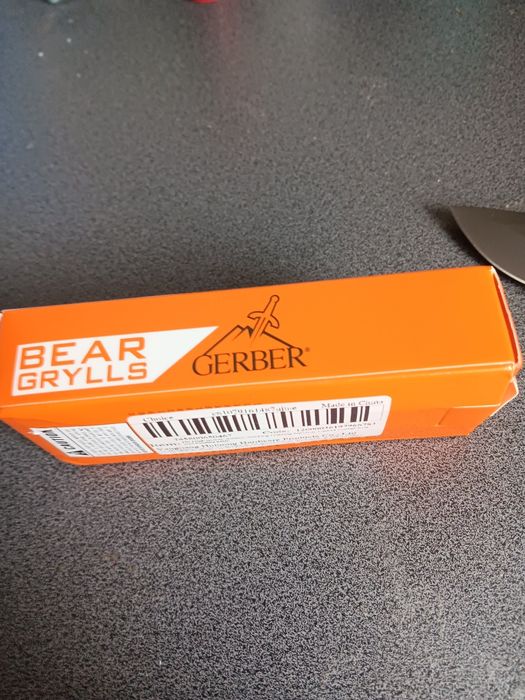 Vand unealta de colectie Gerber Bear Grylls noua
