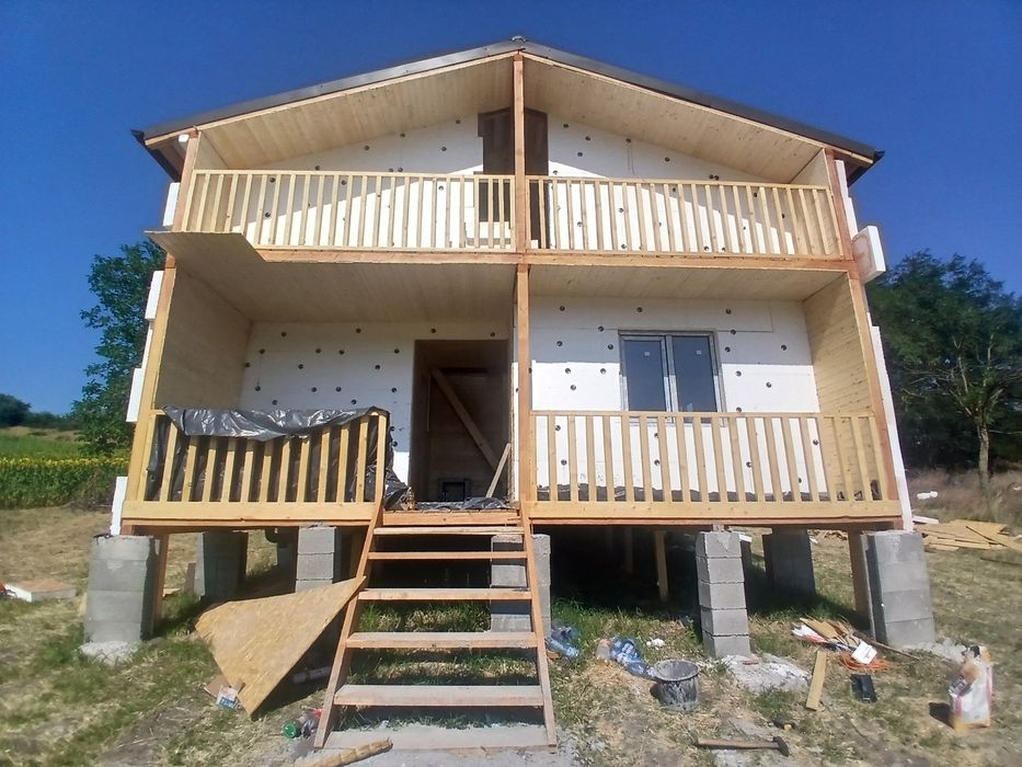 Casa cu mansarda la cheie