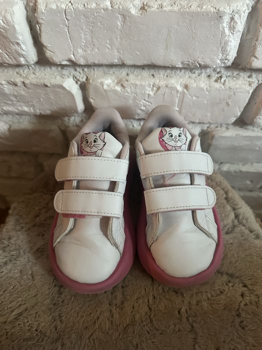 Adidas маратонки за момиче