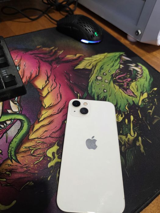 Продам iphone 13