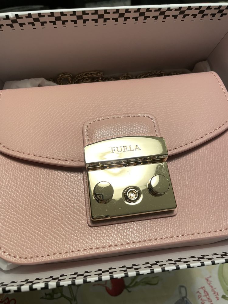 Нова Furla Metropolis mini Естествена кожа