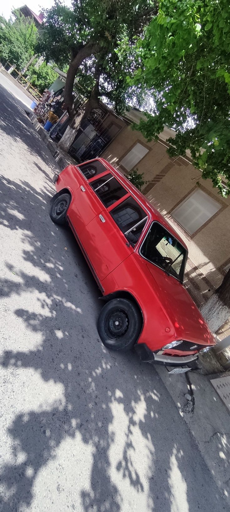 Avtomabil VAZ 2102