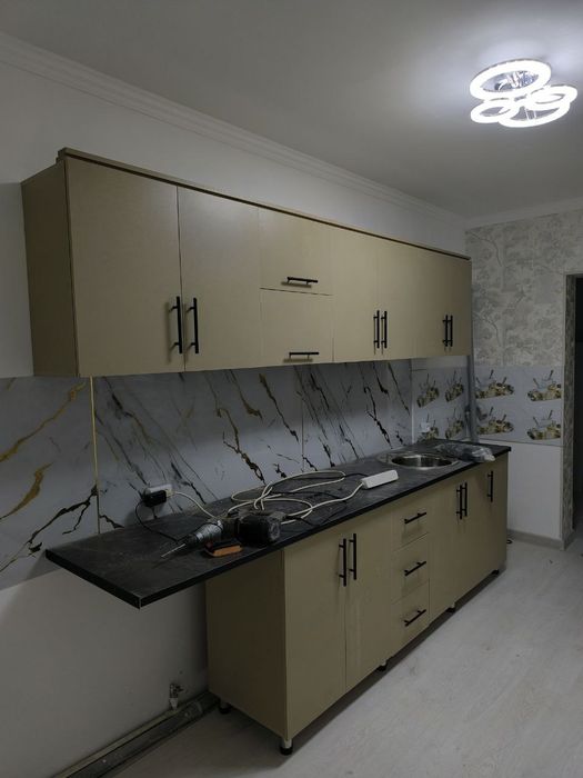 Zakazga  Oshxona mebel yasab beramiz.