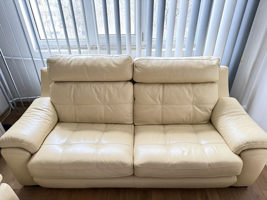 Диван от естествена кожа