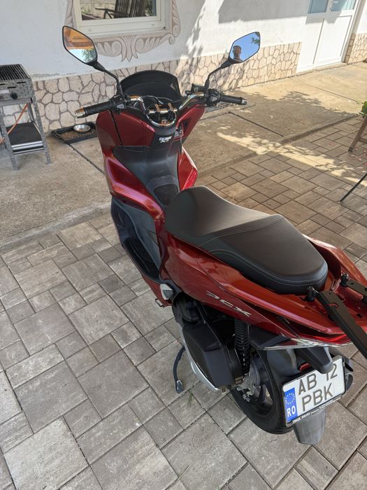 Honda   pcx  125