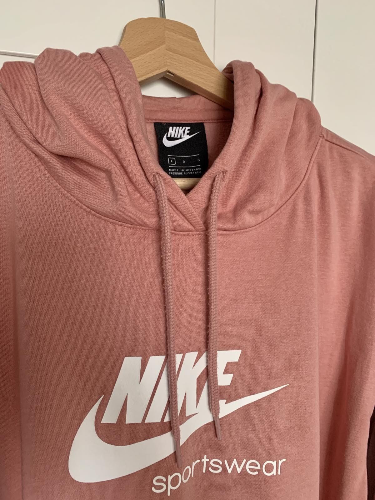 Дамско горнище Nike L