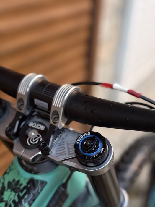 Велосипед за спускане Propain Rage CF 2020 L 27.5