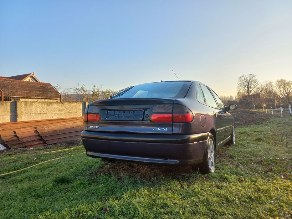 Vând Renault Laguna, benzină, 2000 cmc, af 1994, pentru colecționari