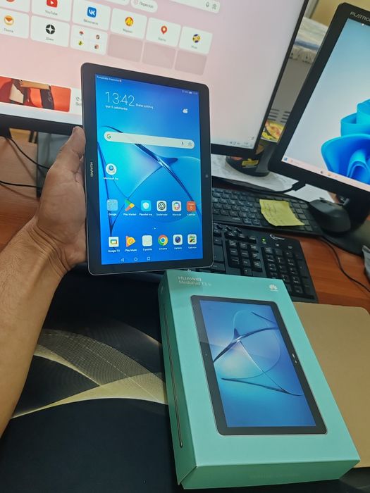 Planshet Huawei PediaPad T3  sim uqiydi