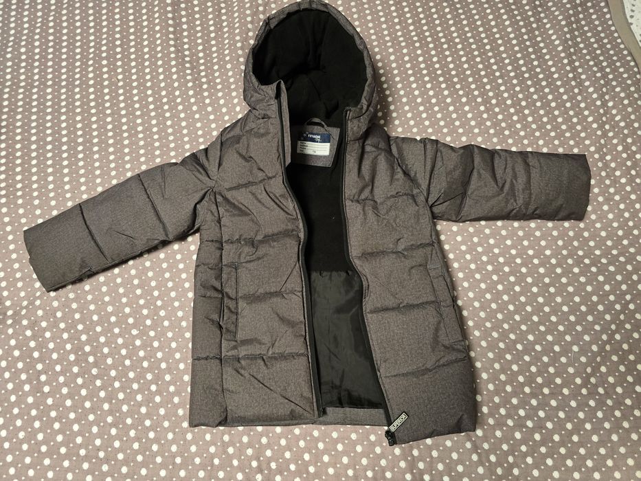 Куртка на мальчика зимняя.