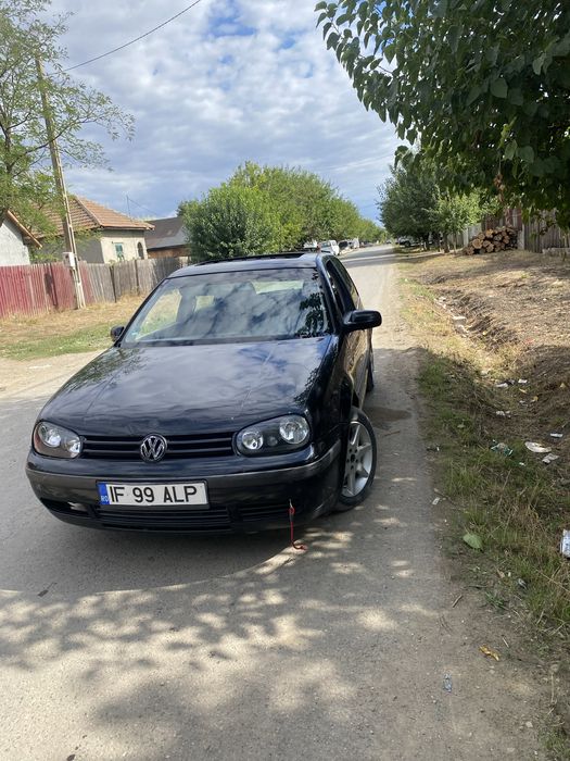 Stare perfecta la motor nu are scurgeri de ulei nu bate are ac funct