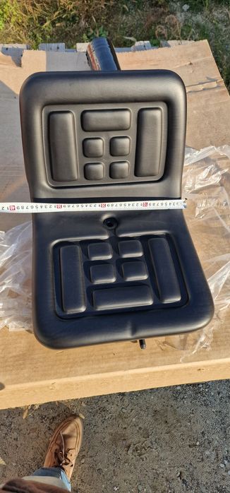 Scaun tractor macara multicar stivuitor preț 350 lei se poate trimite