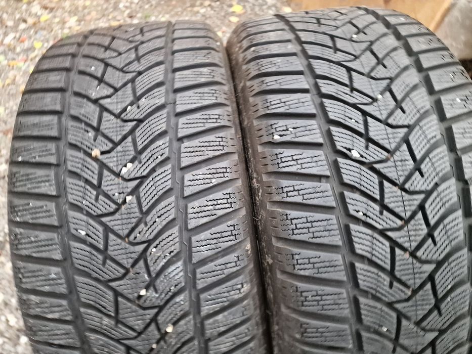 Anvelope 245/40R19 marca Dunlop, M+S, 8 mm