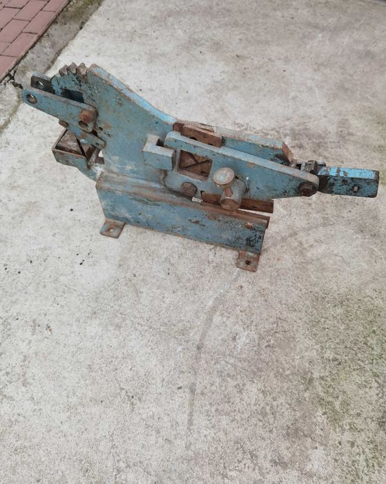 Ghilotina din otel pentru taiat metale