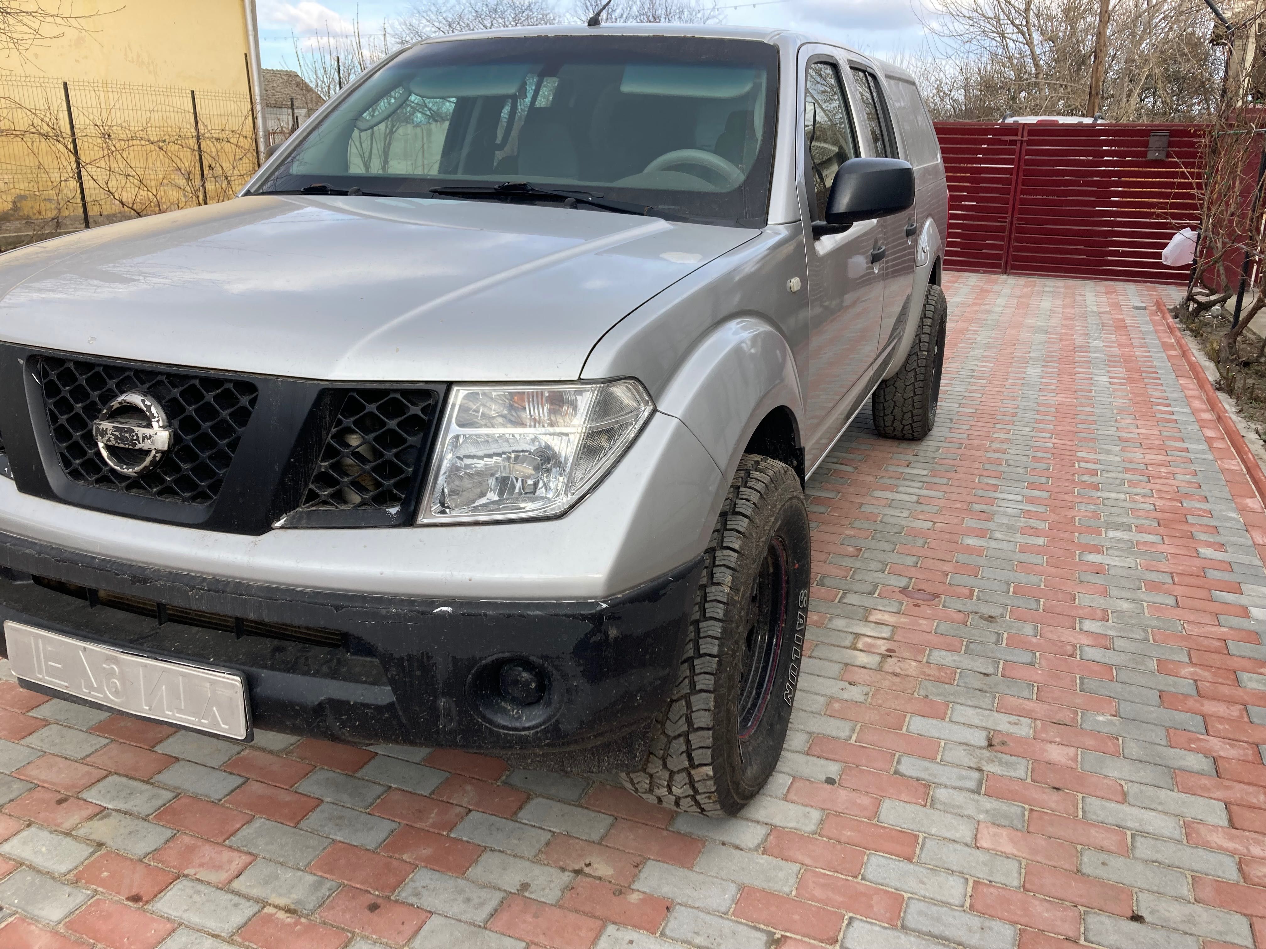 Vând Navara D40 impecabil tehnic