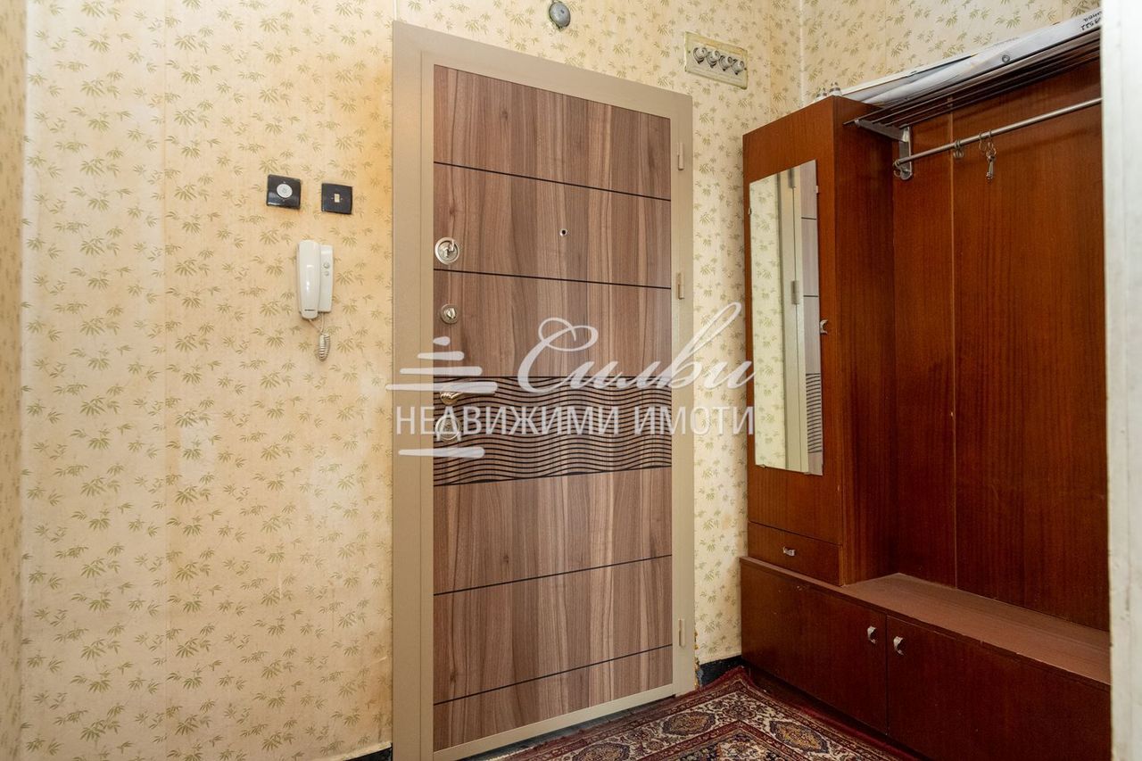 Продава се Двустаен апартамент в Шумен, 5-ти полк - 56 кв.м за 1212 €/кв.м - Снимка #7