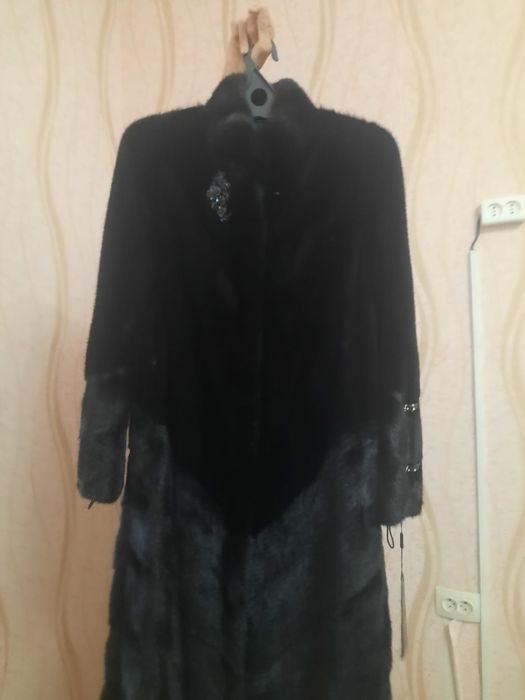 Продам норковую шубу