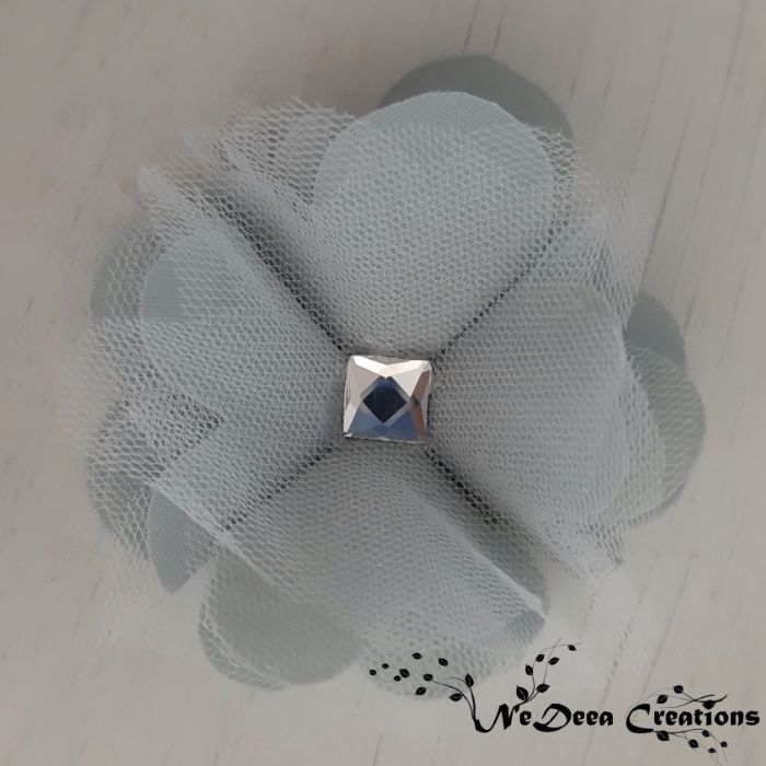 Flori textile pentru pus in piept, pentru nunta (cocarde)