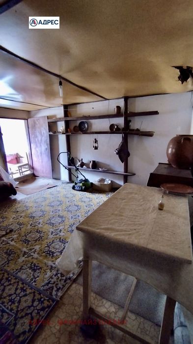 Къща в Ловеч, област-с.Терзийско площ 100 цена 33234