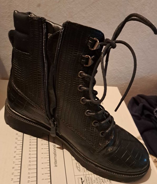 Дамски боти, различни модели