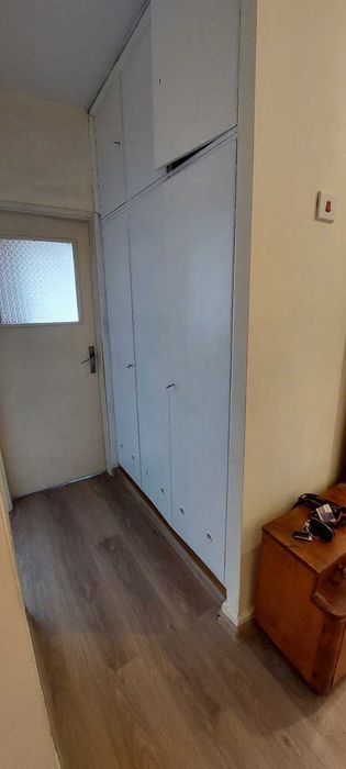 Продава се двустаен апартамент в санирана сграда в гр. Елхово