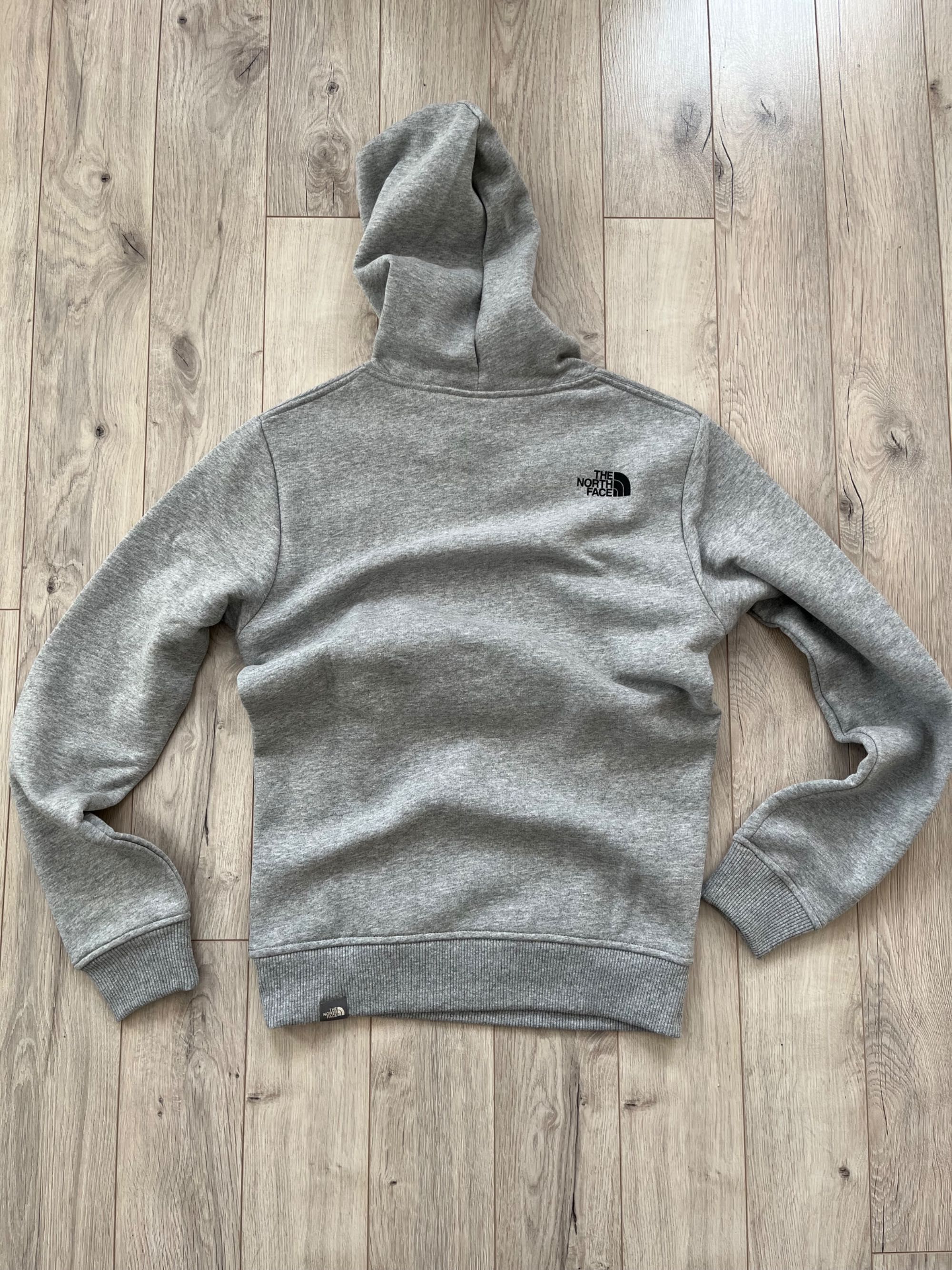 Чисто нов суичър The north face