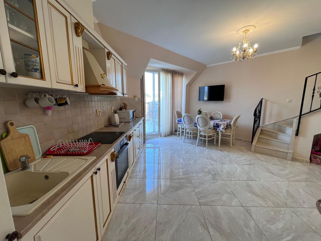 Продава се Четиристаен апартамент в к.к. Слънчев бряг - 134 кв.м за 1336 €/кв.м - Снимка #1