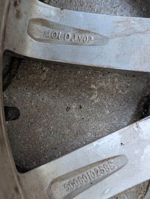 1 брой Джанта за VAG 17” 5 х 112, 2 броя са налични. Цената е за брой.
