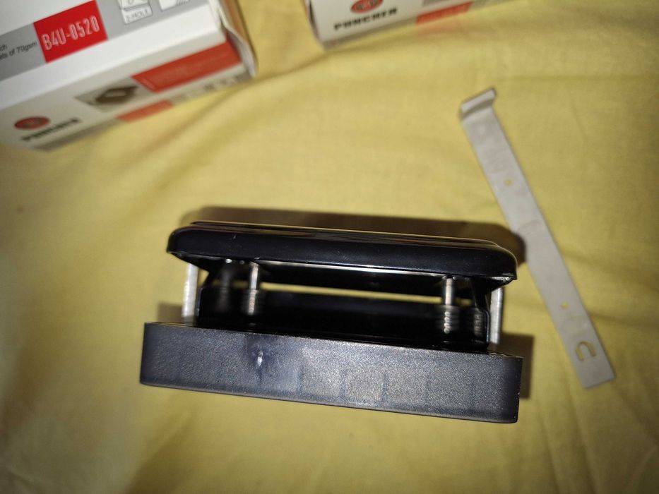 Perforator din metal BAU – DL 0520 corp metalic, maxim 50 coli