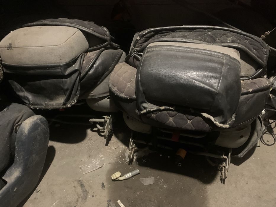 Продам сиденья для фольксваген шаран первого