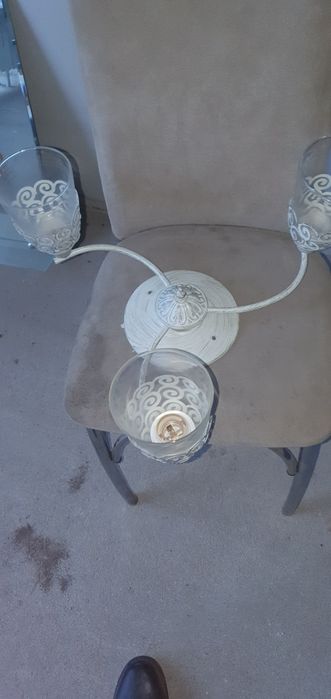 Астана Ул.А.Бокихана 25в продам люстру